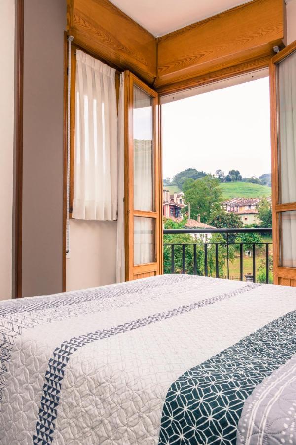 Hotel Plaza Onís エクステリア 写真