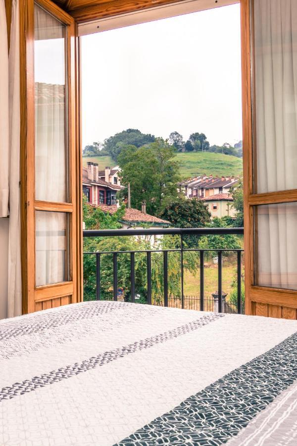 Hotel Plaza Onís エクステリア 写真