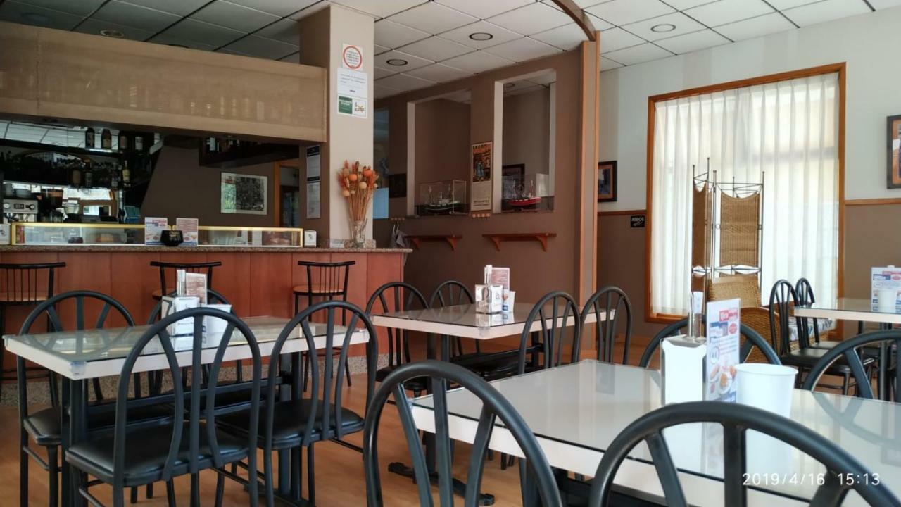 Hotel Plaza Onís エクステリア 写真